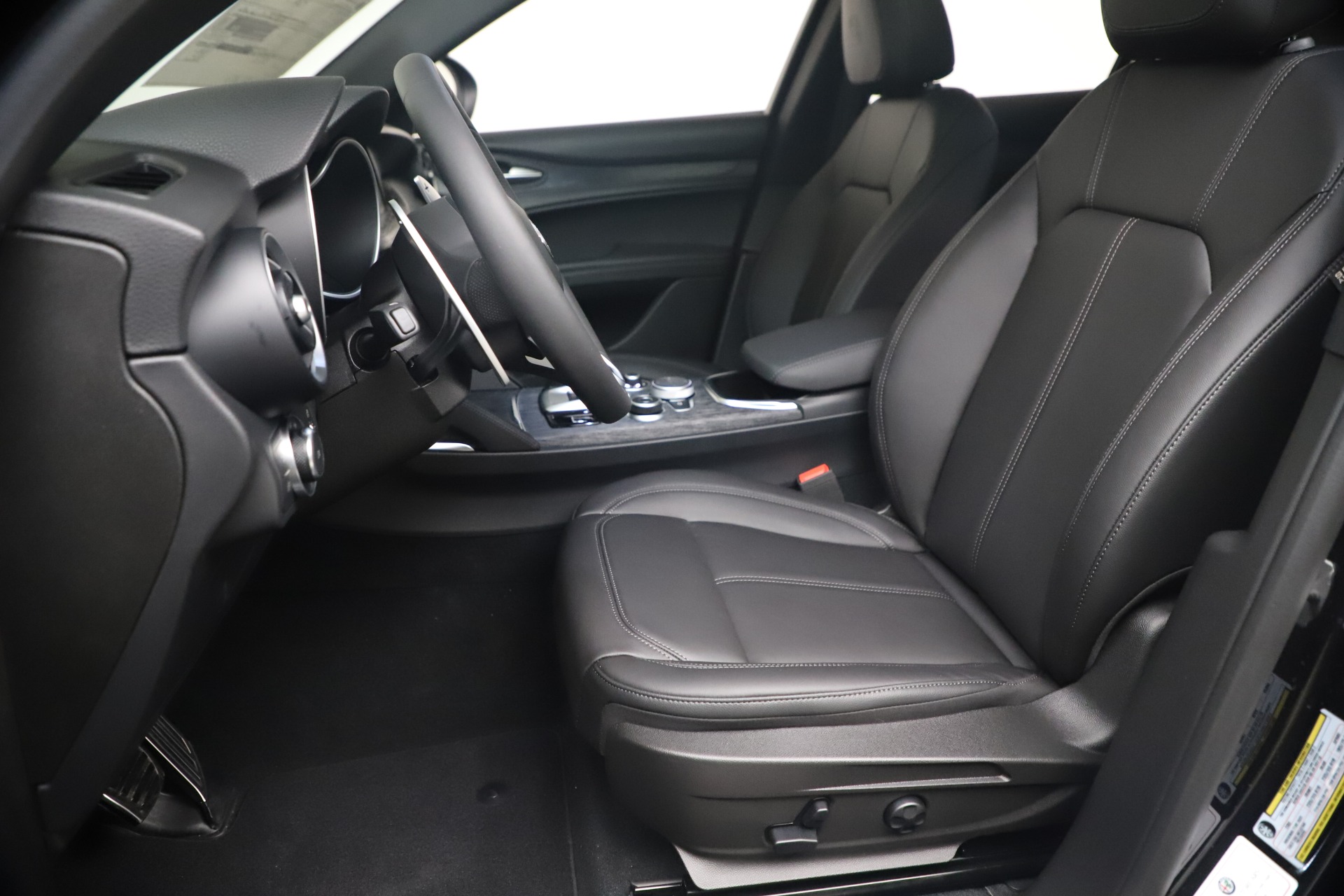 New 2022 Alfa Romeo Stelvio Sprint | St. Petersburg, FL