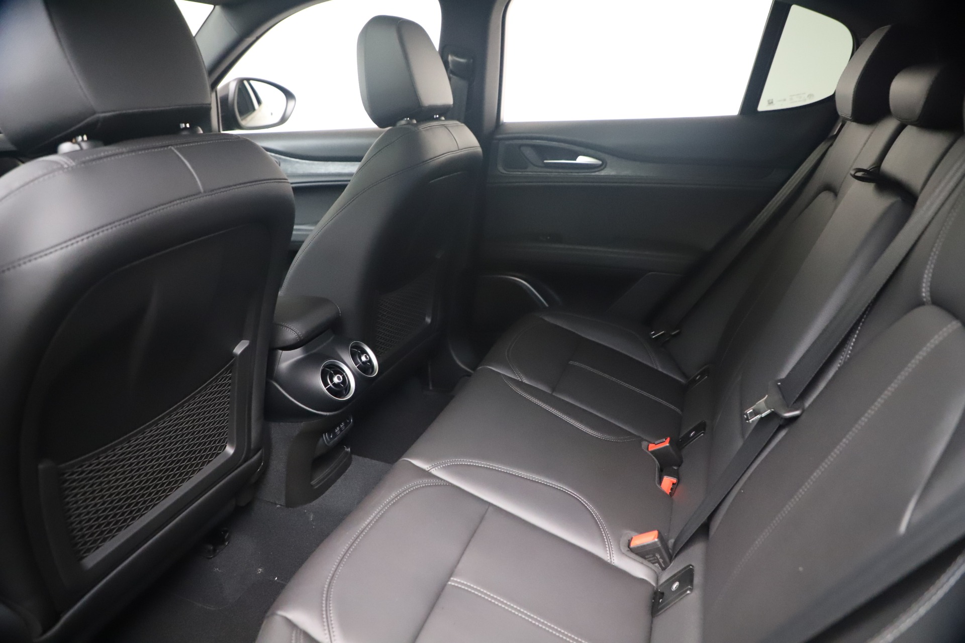 New 2022 Alfa Romeo Stelvio Sprint | St. Petersburg, FL