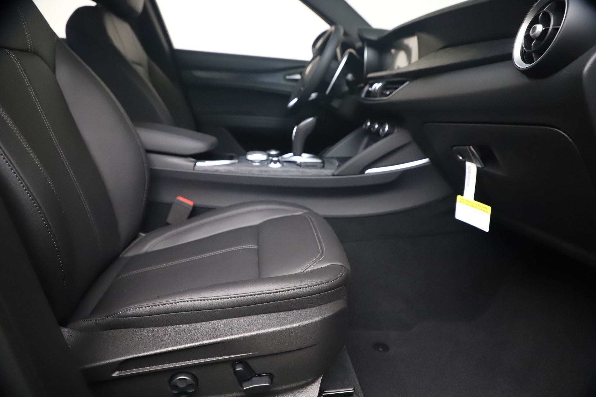New 2022 Alfa Romeo Stelvio Sprint | St. Petersburg, FL