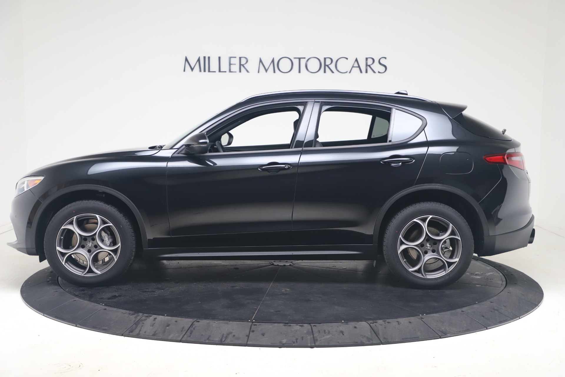 New 2022 Alfa Romeo Stelvio Sprint | St. Petersburg, FL