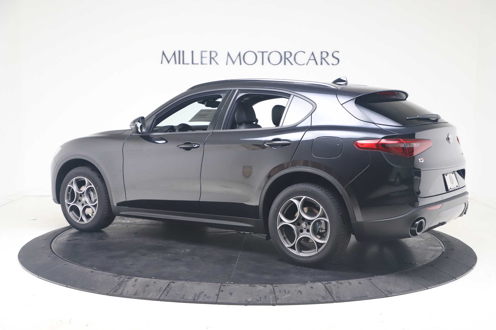 New 2022 Alfa Romeo Stelvio Sprint | St. Petersburg, FL