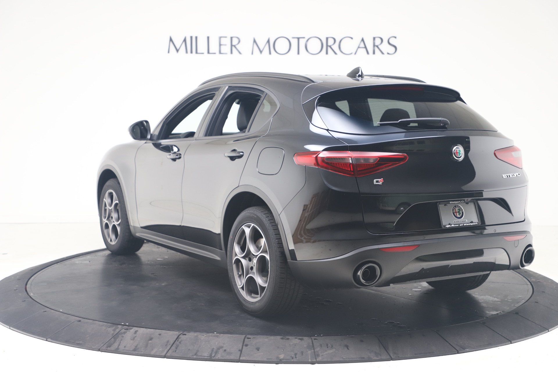 New 2022 Alfa Romeo Stelvio Sprint | St. Petersburg, FL
