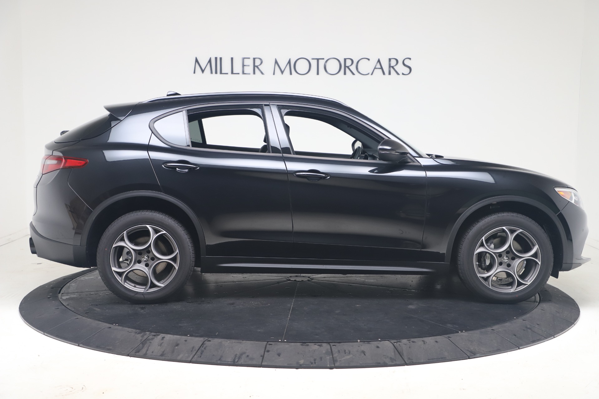 New 2022 Alfa Romeo Stelvio Sprint | St. Petersburg, FL