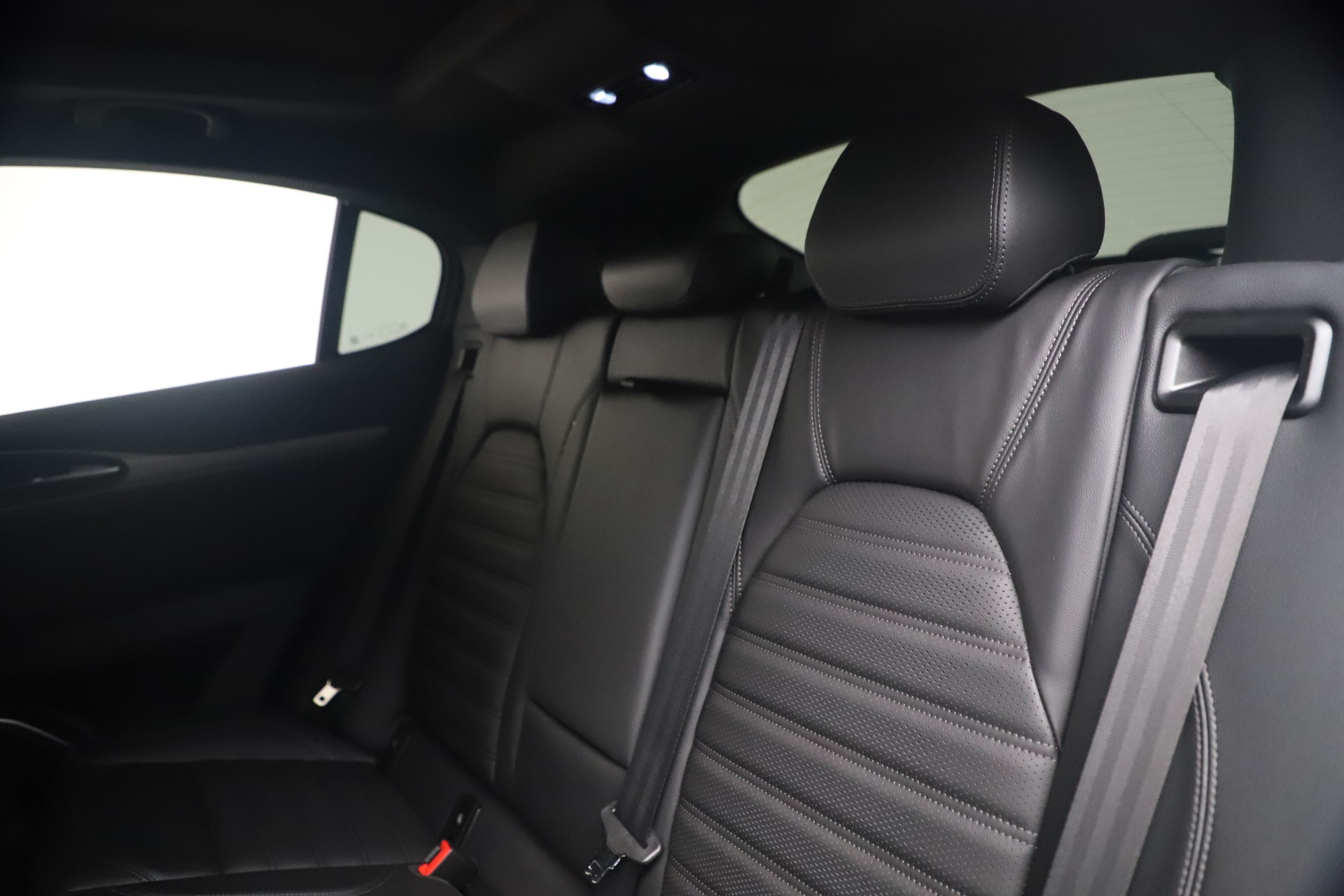 New 2022 Alfa Romeo Stelvio Veloce | St. Petersburg, FL
