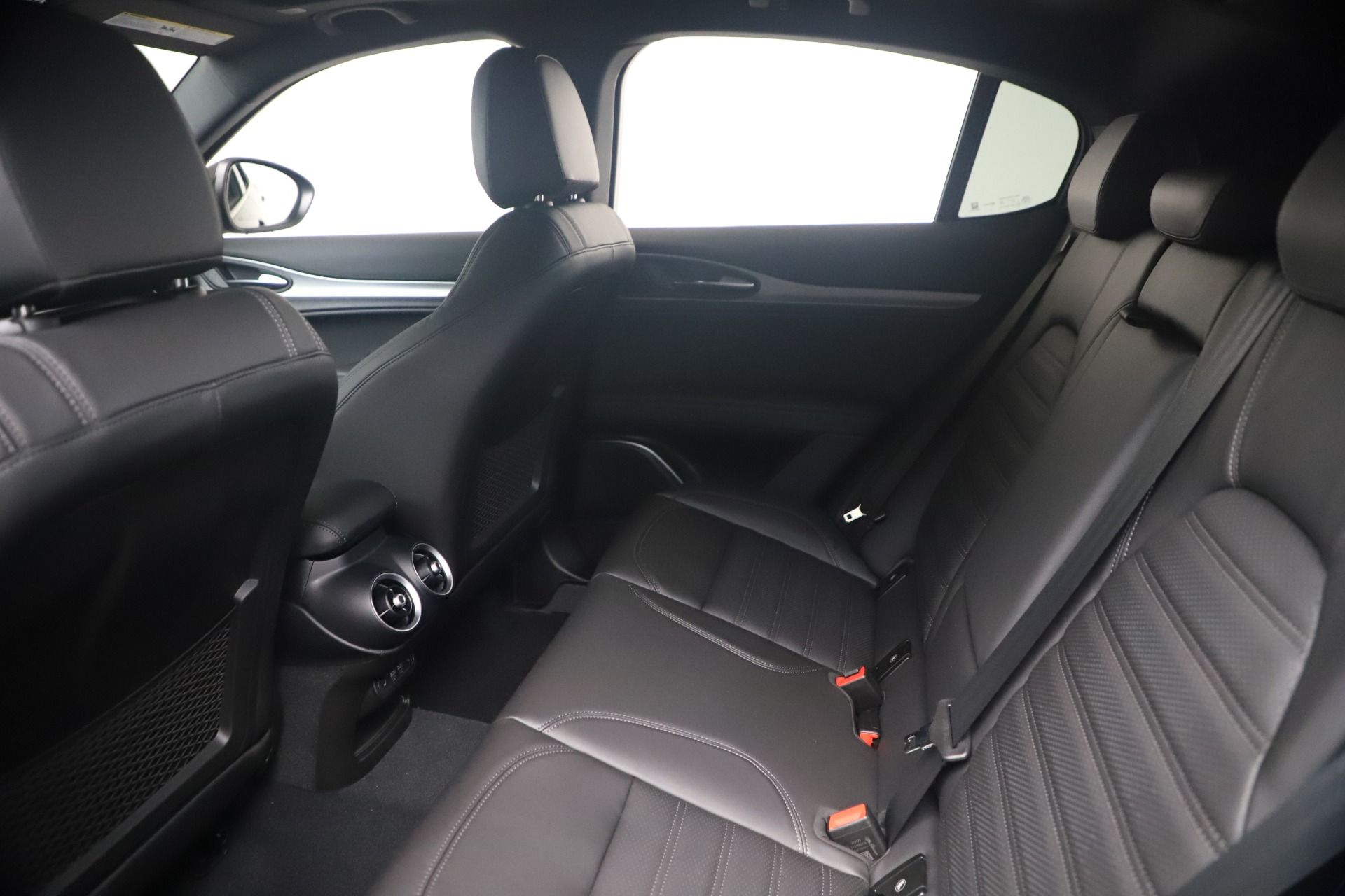 New 2022 Alfa Romeo Stelvio Veloce | St. Petersburg, FL