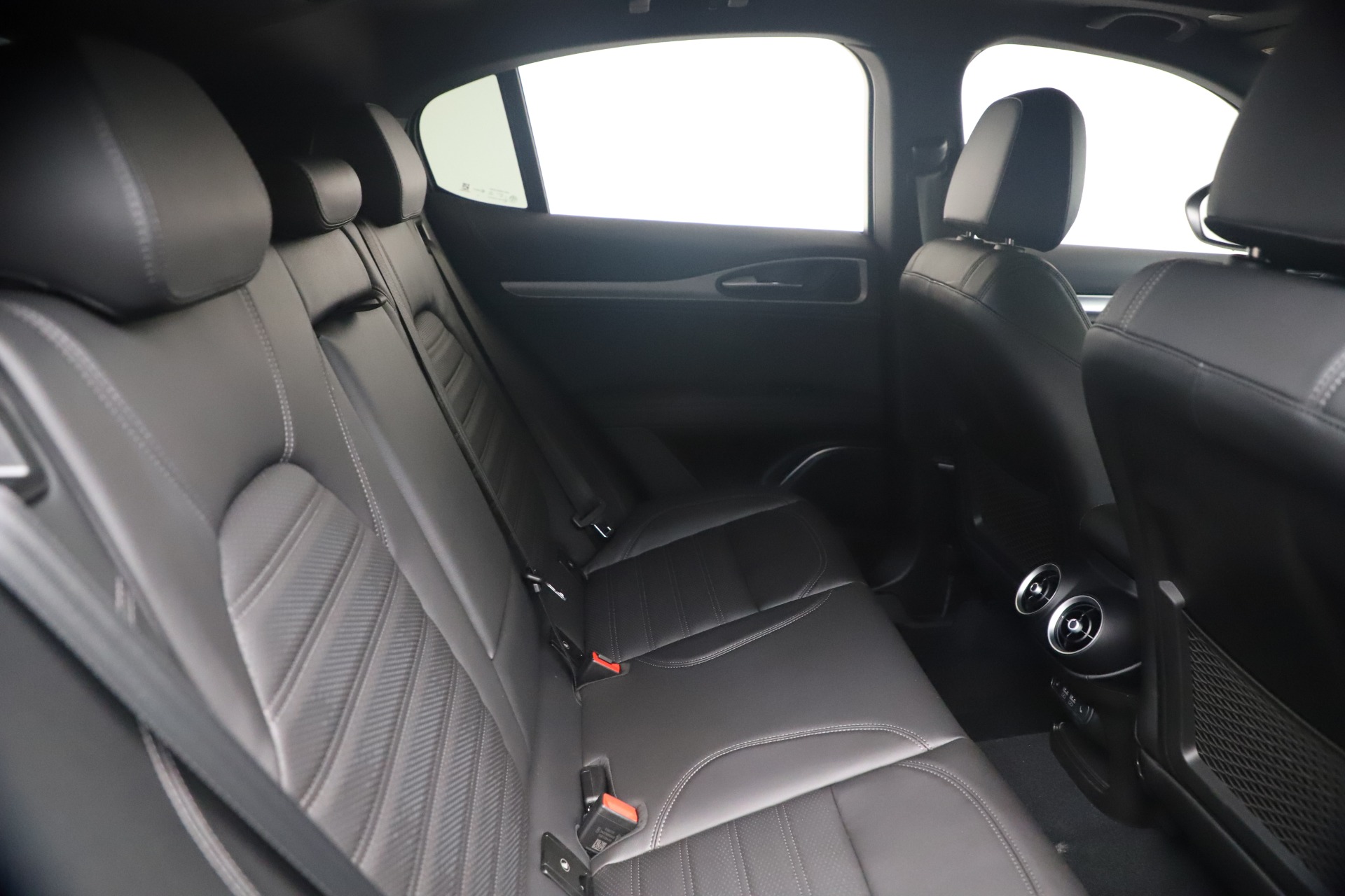 New 2022 Alfa Romeo Stelvio Veloce | St. Petersburg, FL