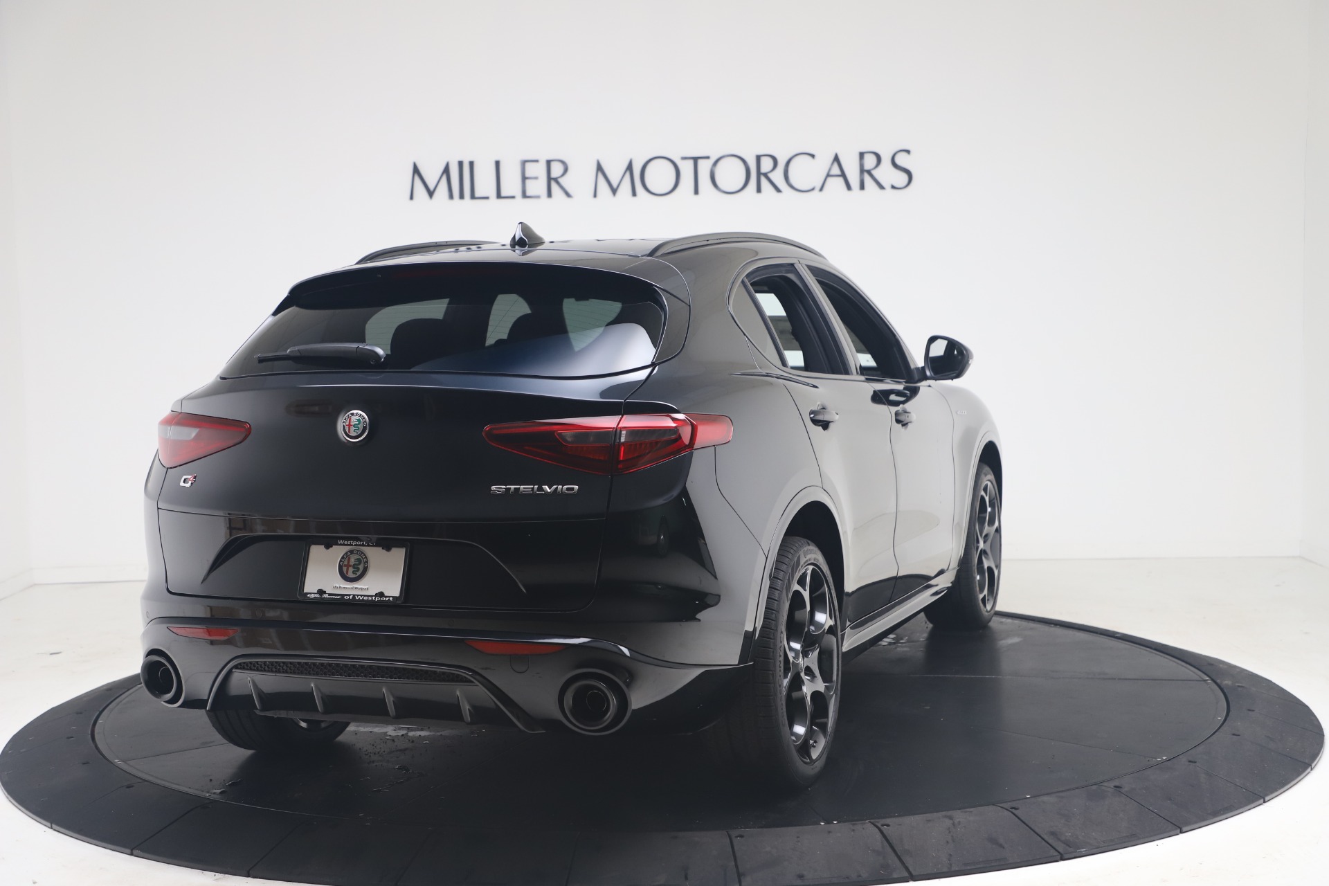 New 2022 Alfa Romeo Stelvio Veloce | St. Petersburg, FL
