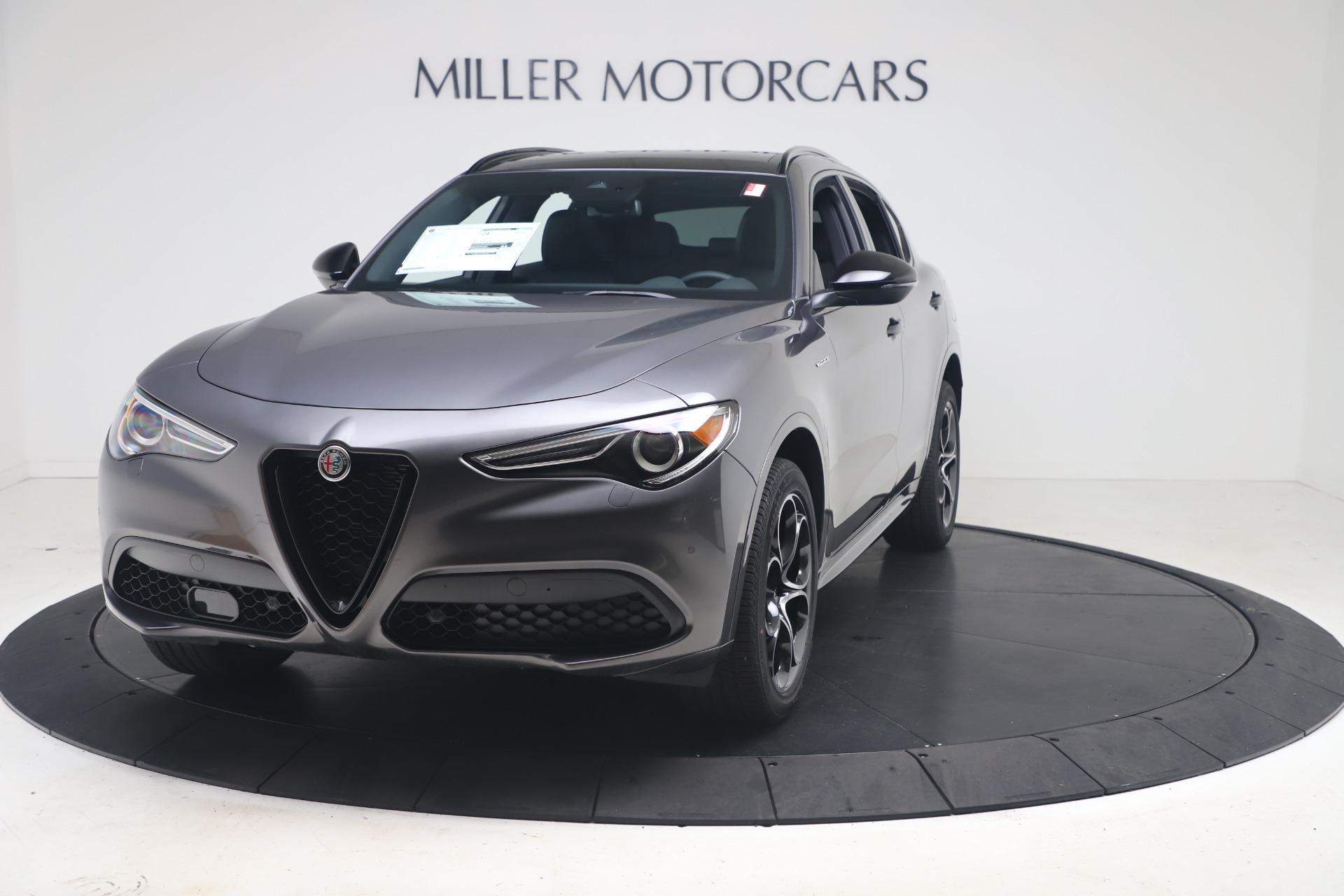 New 2022 Alfa Romeo Stelvio Veloce | St. Petersburg, FL