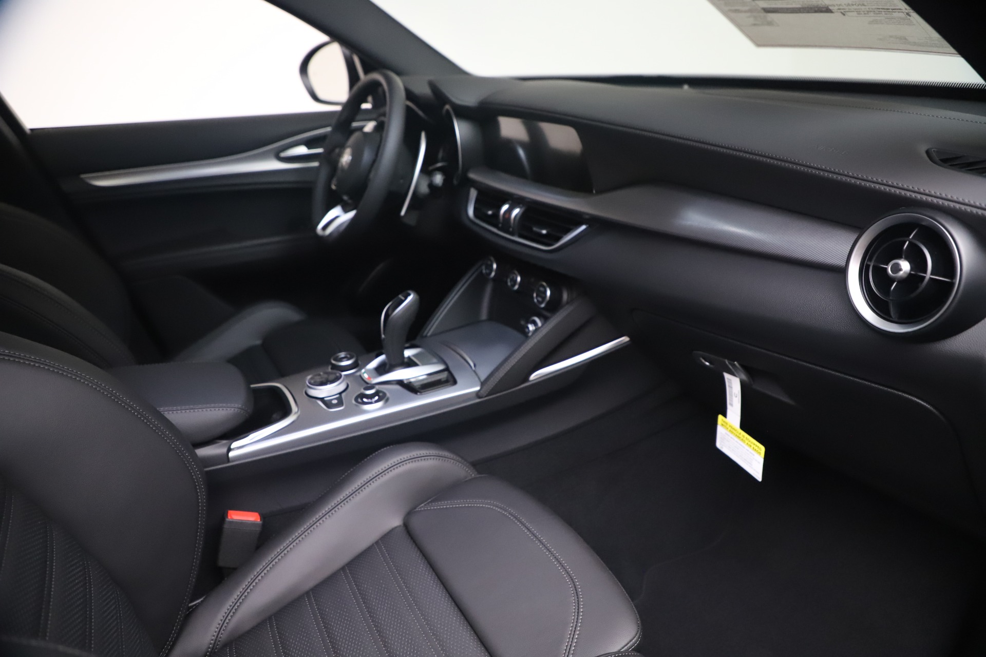 New 2022 Alfa Romeo Stelvio Veloce | St. Petersburg, FL