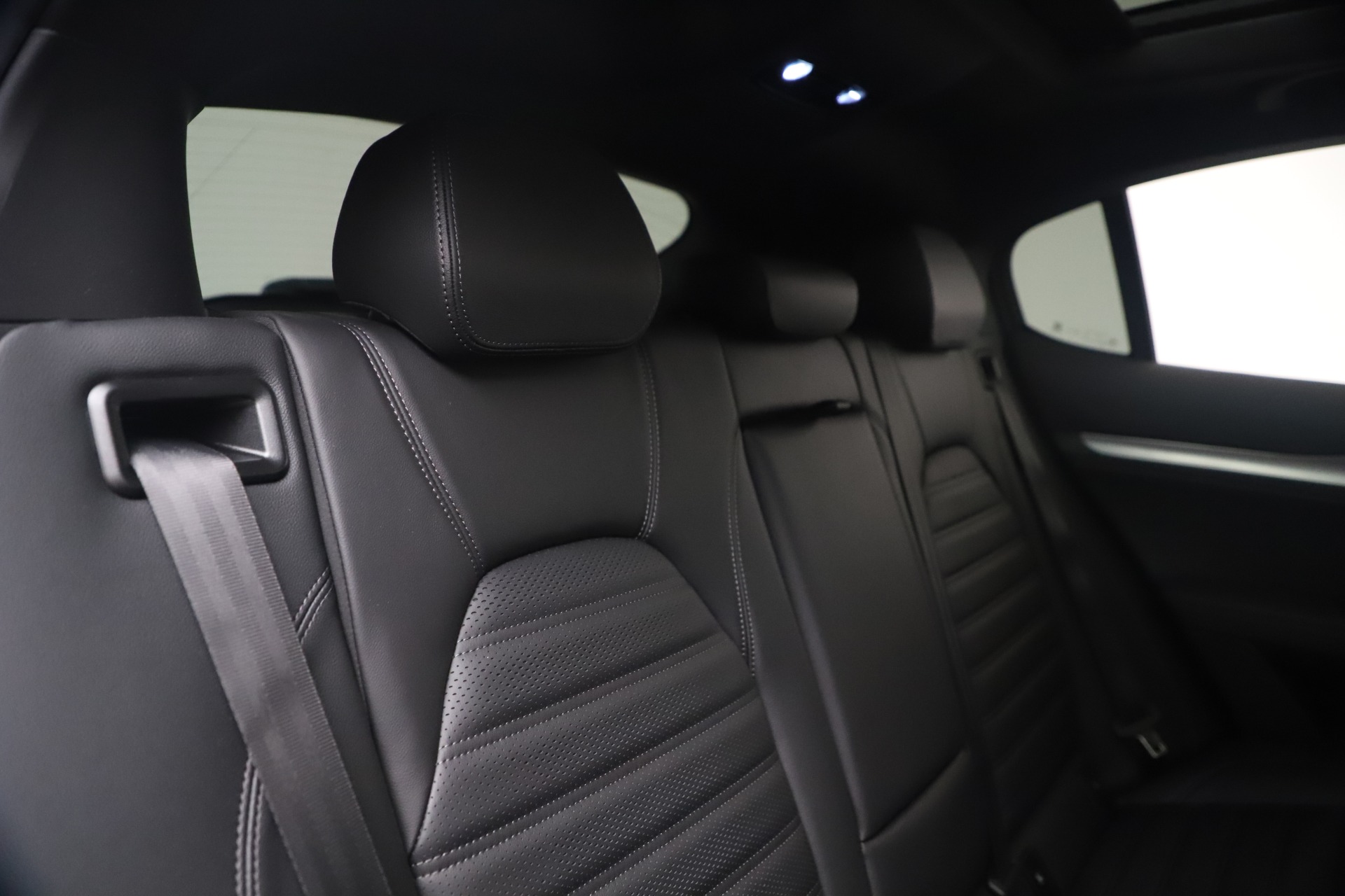 New 2022 Alfa Romeo Stelvio Veloce | St. Petersburg, FL