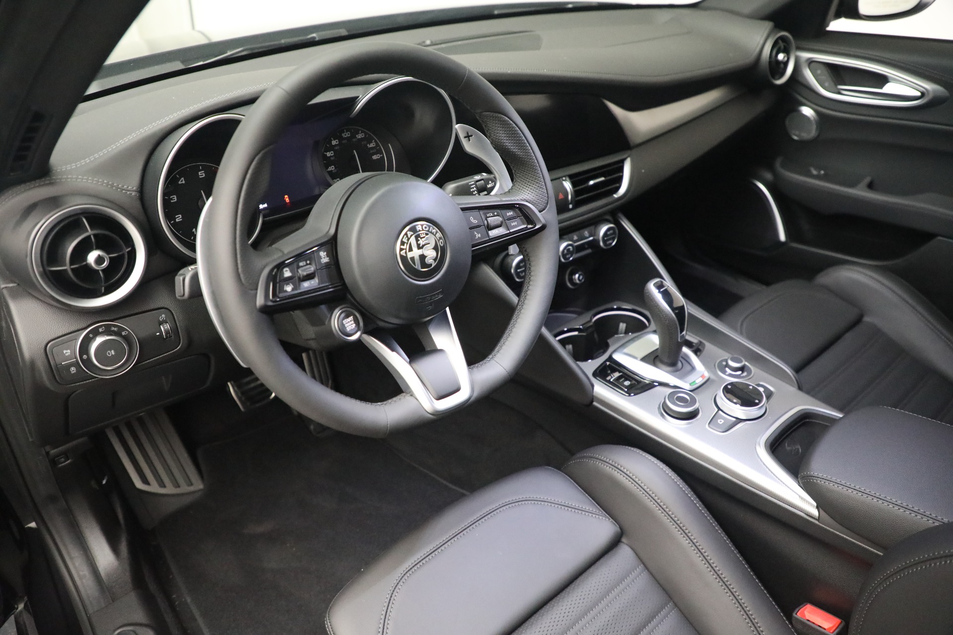 New 2022 Alfa Romeo Giulia Veloce | St. Petersburg, FL