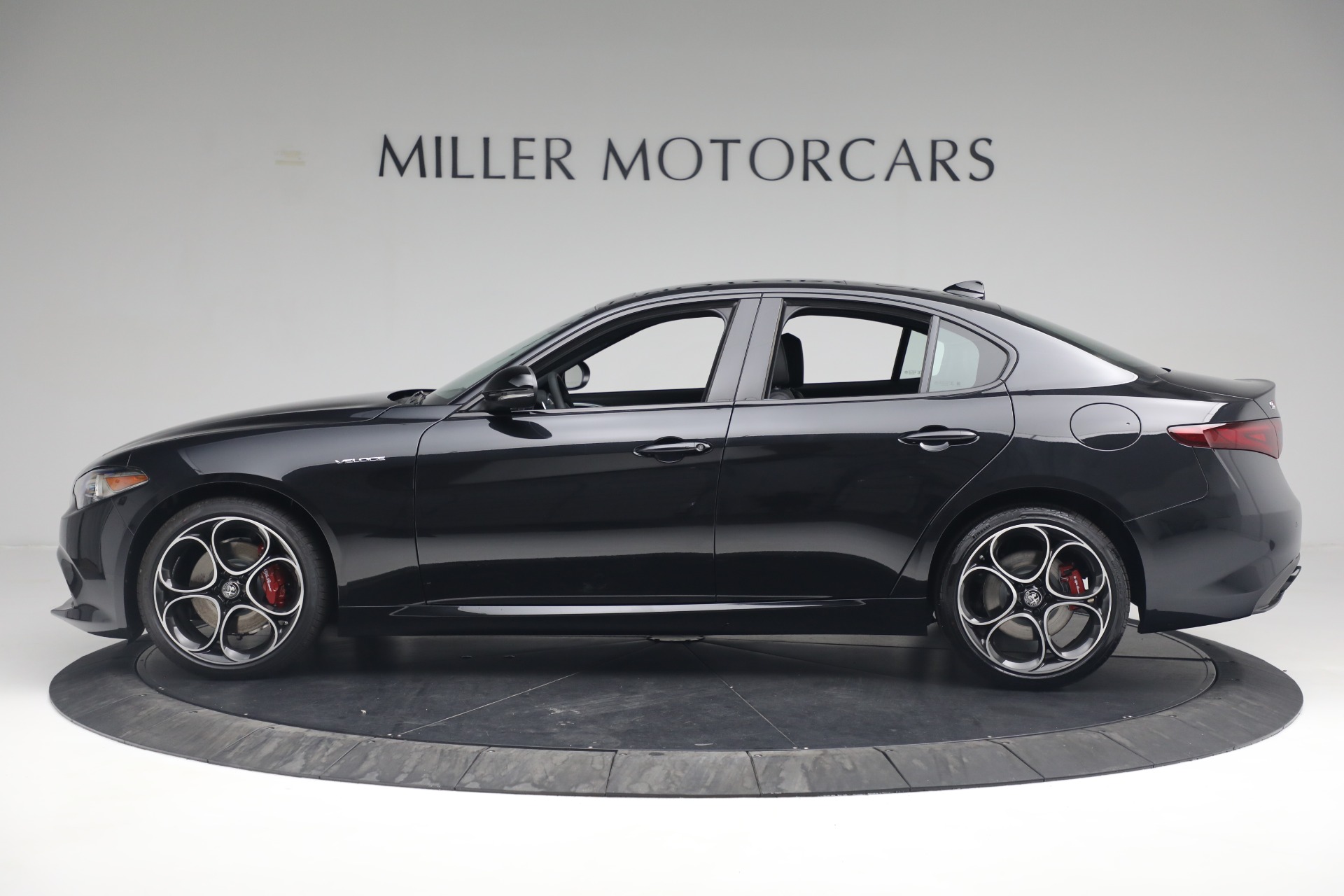 New 2022 Alfa Romeo Giulia Veloce | St. Petersburg, FL