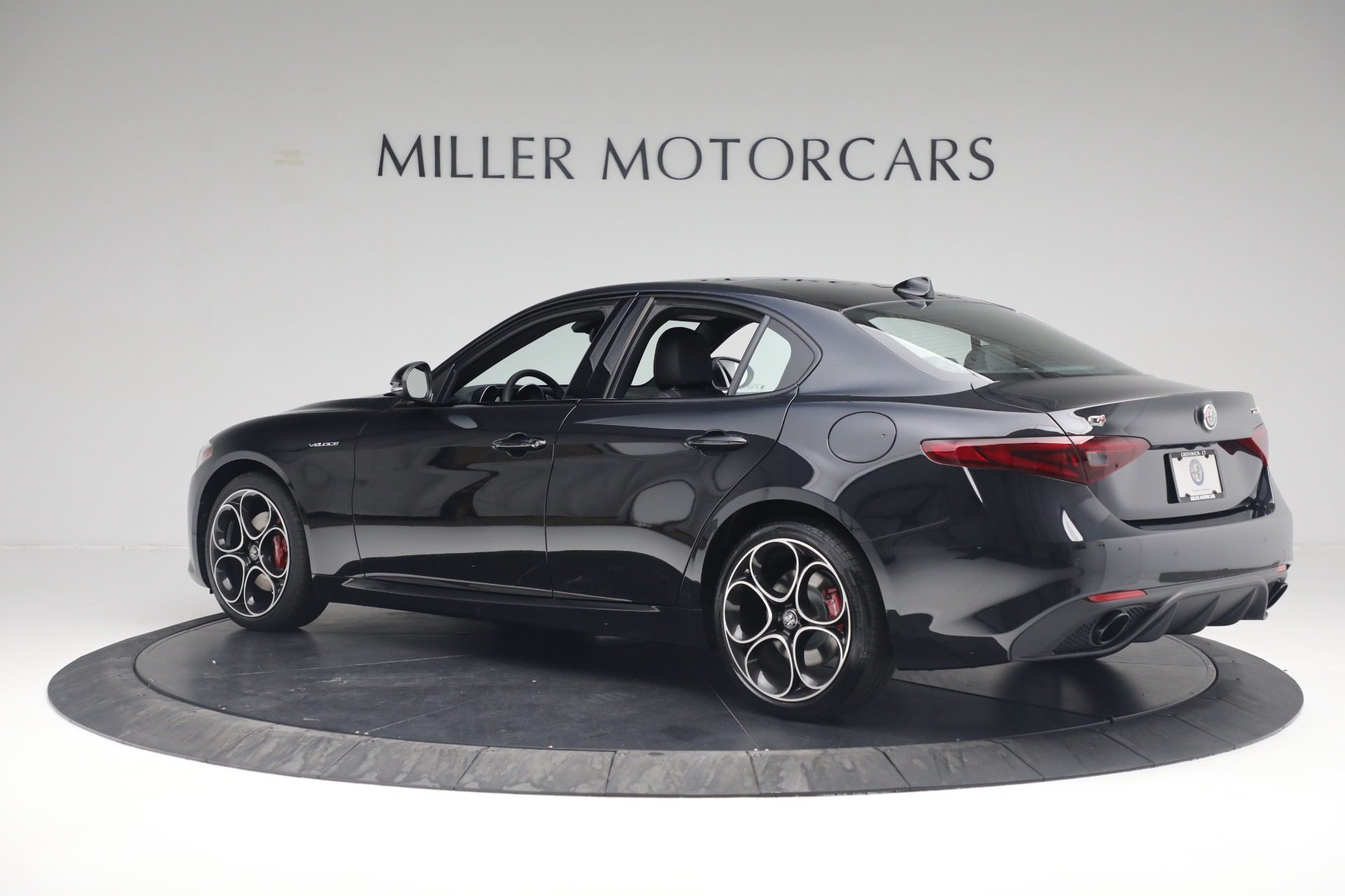 New 2022 Alfa Romeo Giulia Veloce | St. Petersburg, FL