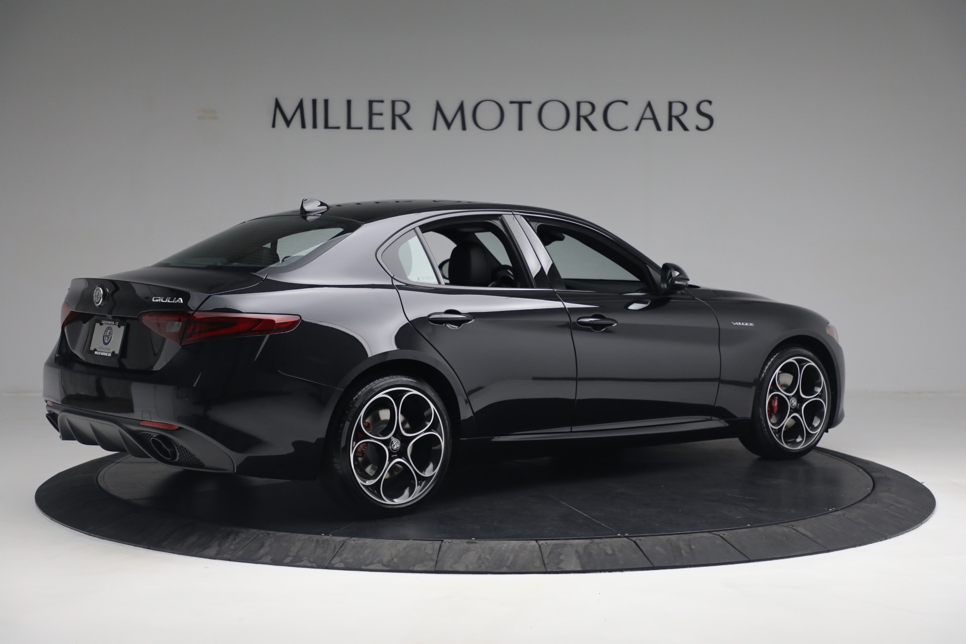 New 2022 Alfa Romeo Giulia Veloce | St. Petersburg, FL