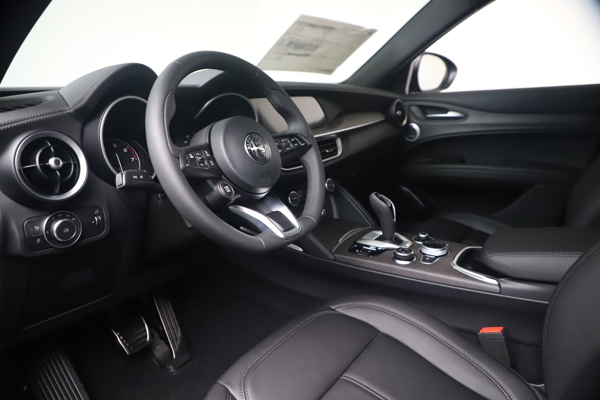 New 2022 Alfa Romeo Stelvio Ti | St. Petersburg, FL