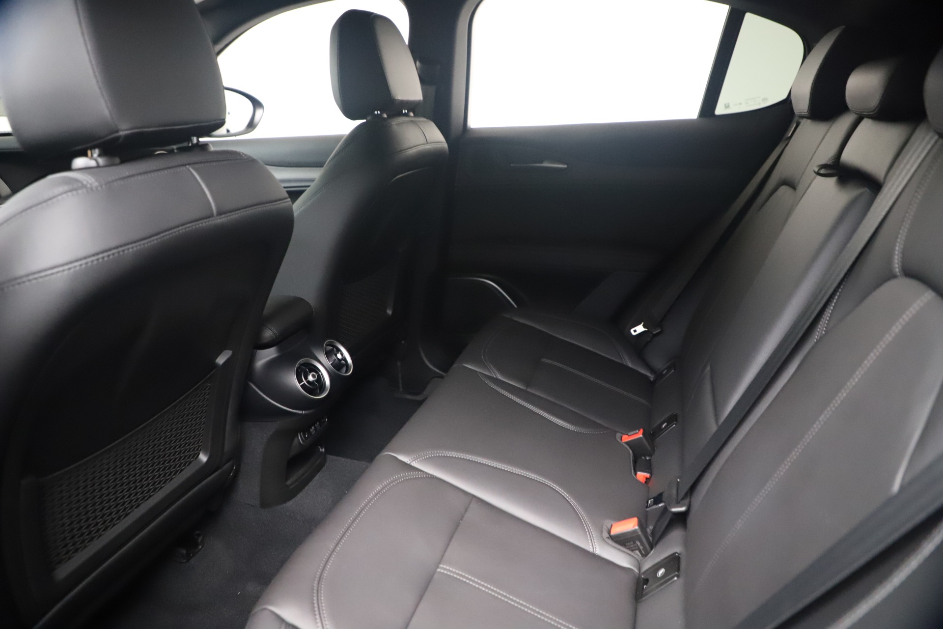 New 2022 Alfa Romeo Stelvio Ti | St. Petersburg, FL