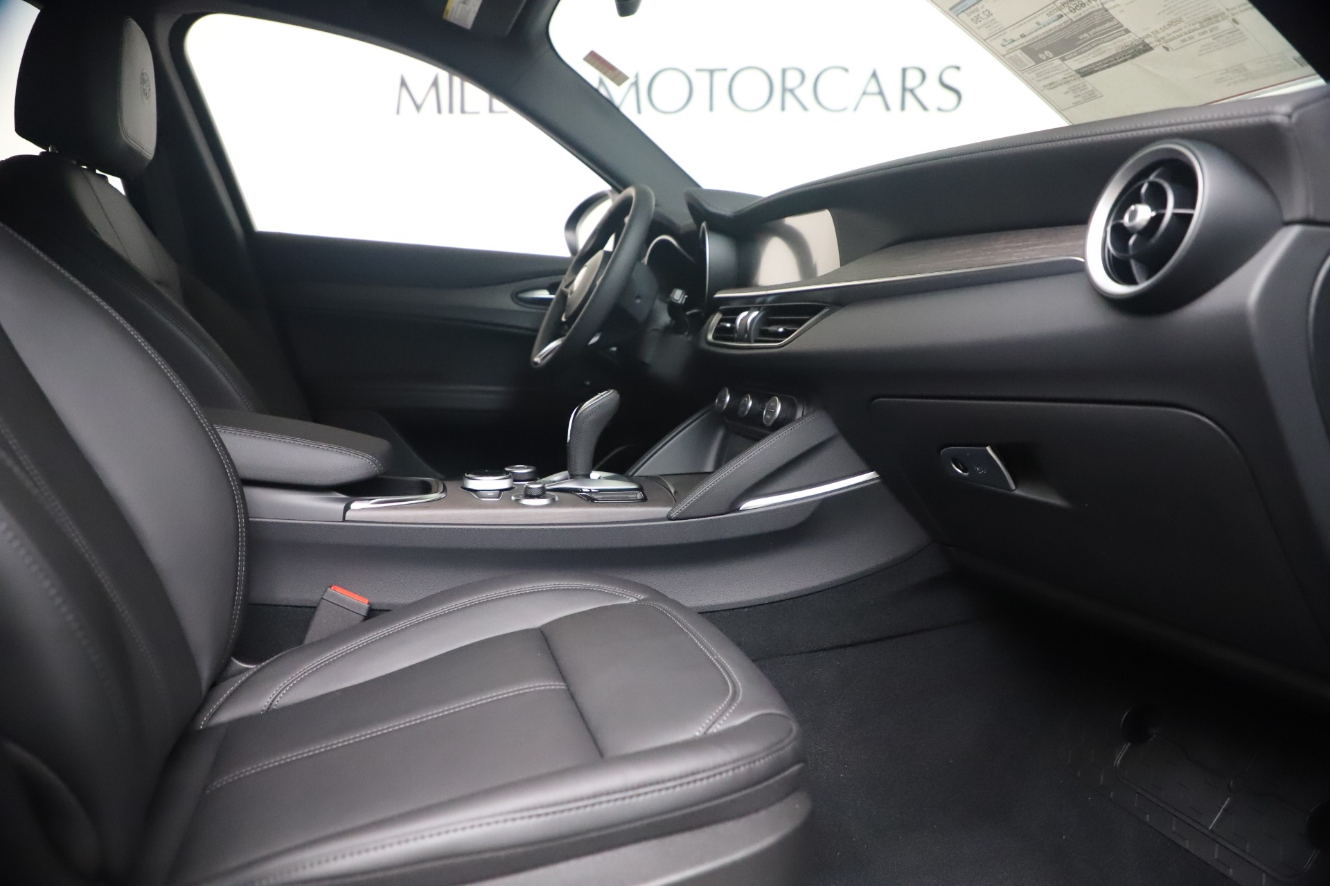 New 2022 Alfa Romeo Stelvio Ti | St. Petersburg, FL