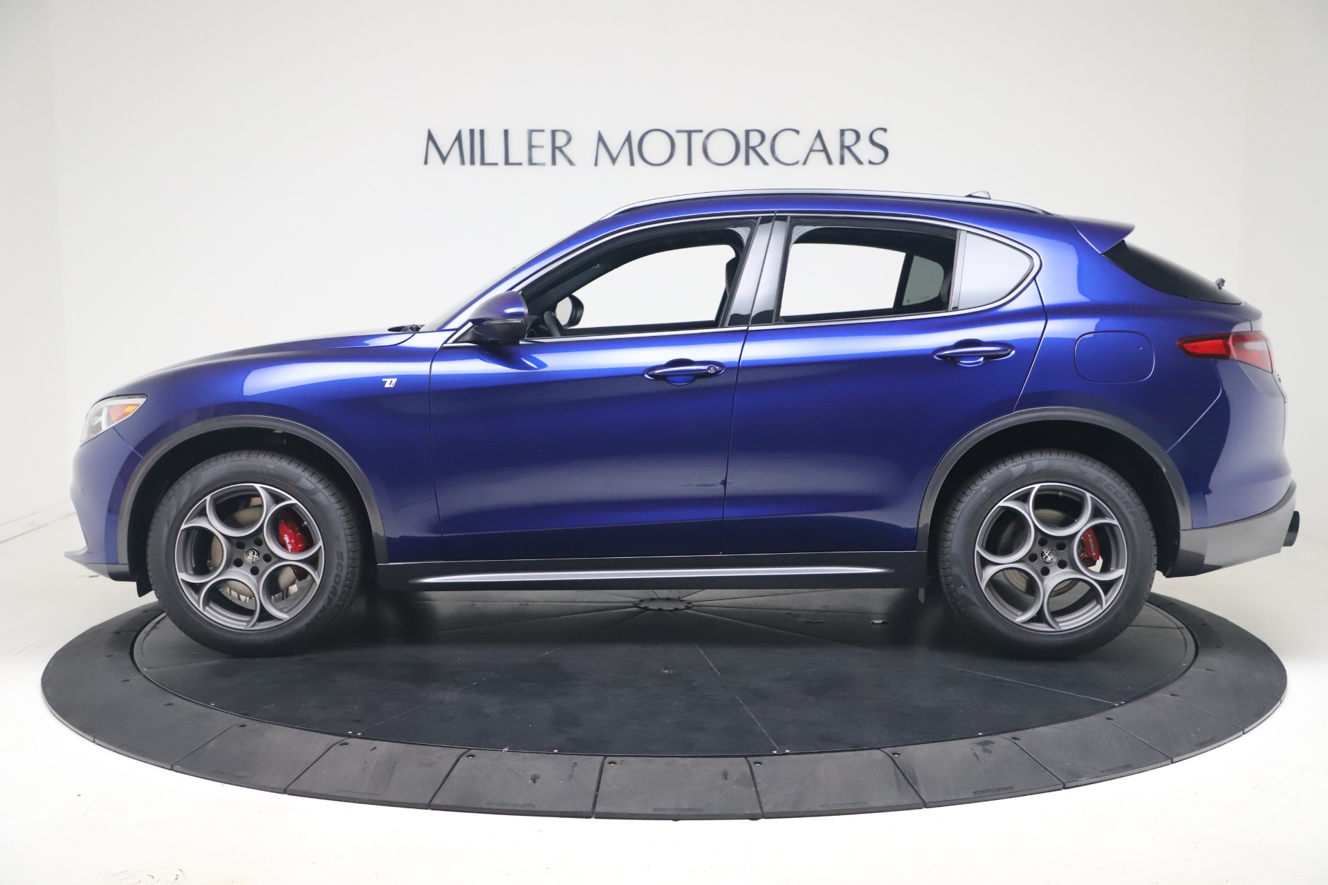 New 2022 Alfa Romeo Stelvio Ti | St. Petersburg, FL