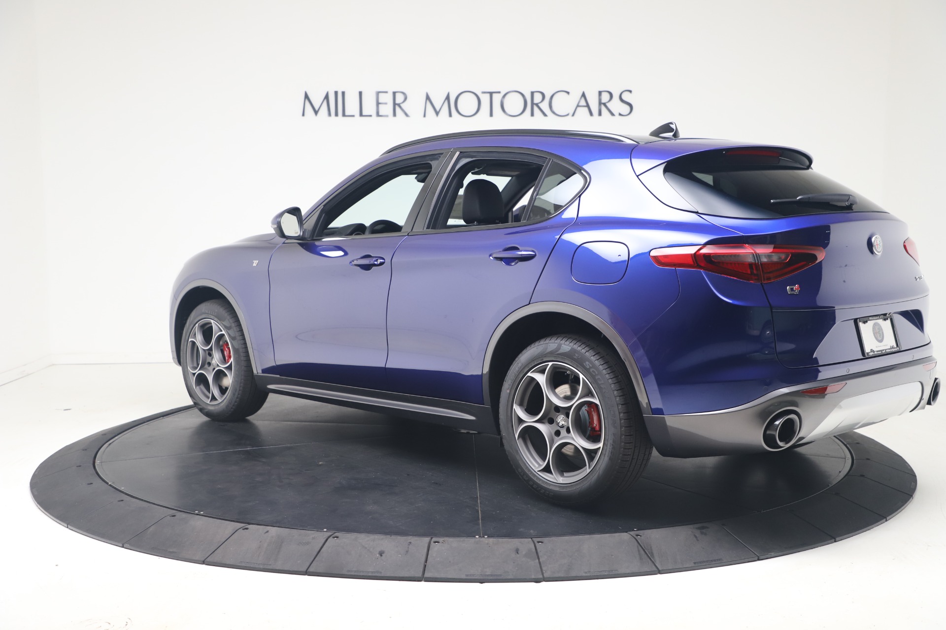 New 2022 Alfa Romeo Stelvio Ti | St. Petersburg, FL