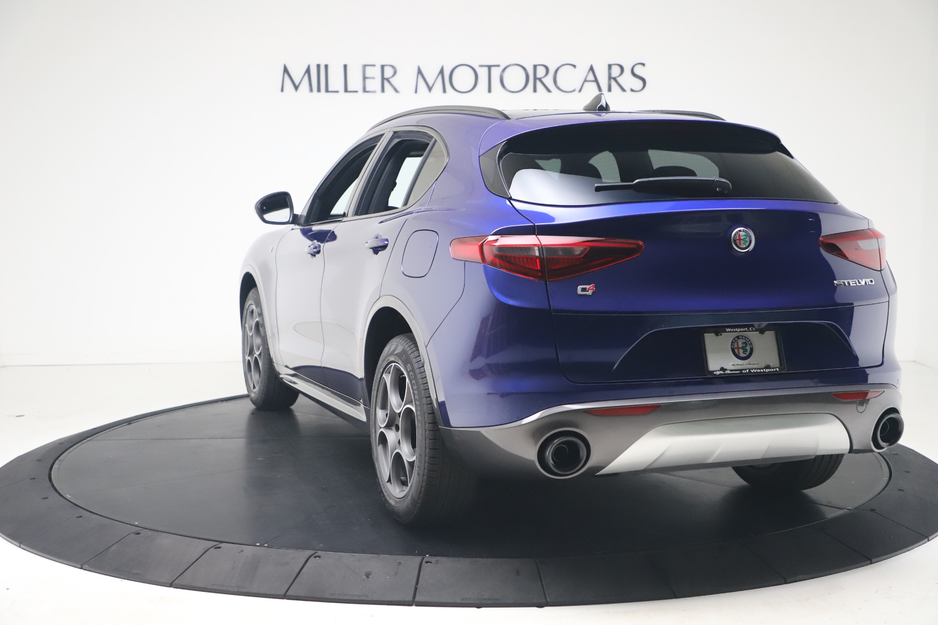 New 2022 Alfa Romeo Stelvio Ti | St. Petersburg, FL