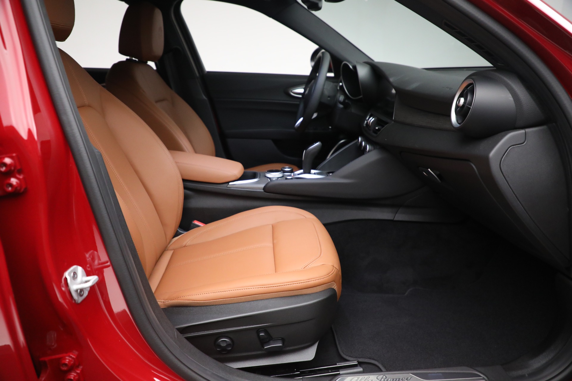 New 2022 Alfa Romeo Giulia Ti | St. Petersburg, FL