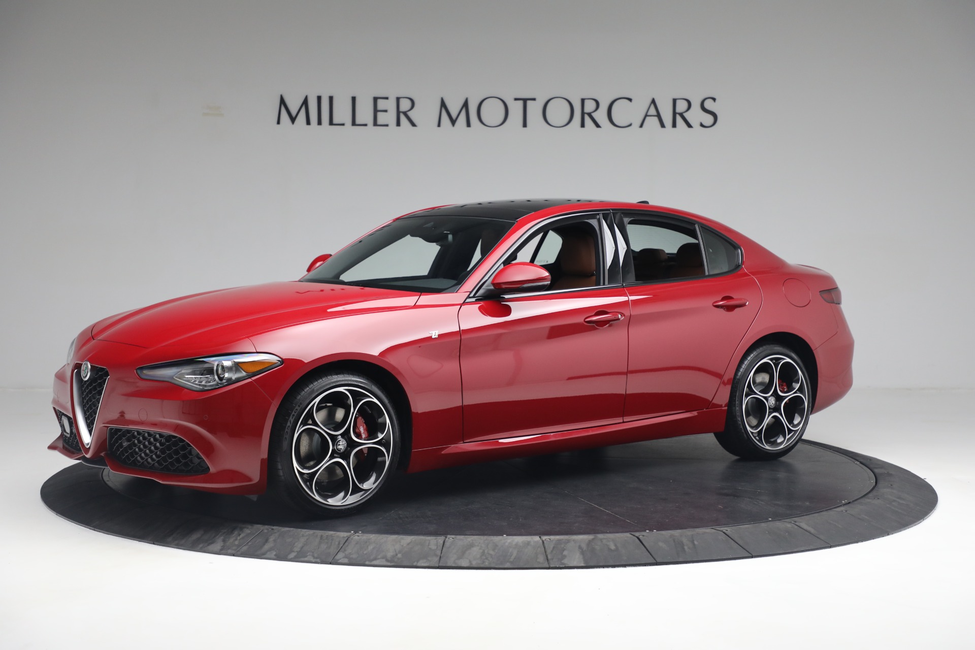 New 2022 Alfa Romeo Giulia Ti | St. Petersburg, FL