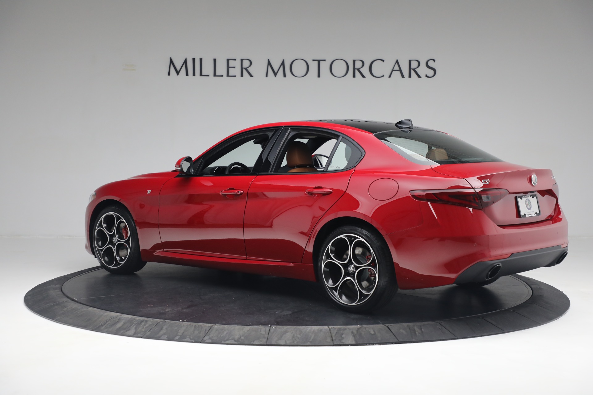 New 2022 Alfa Romeo Giulia Ti | St. Petersburg, FL