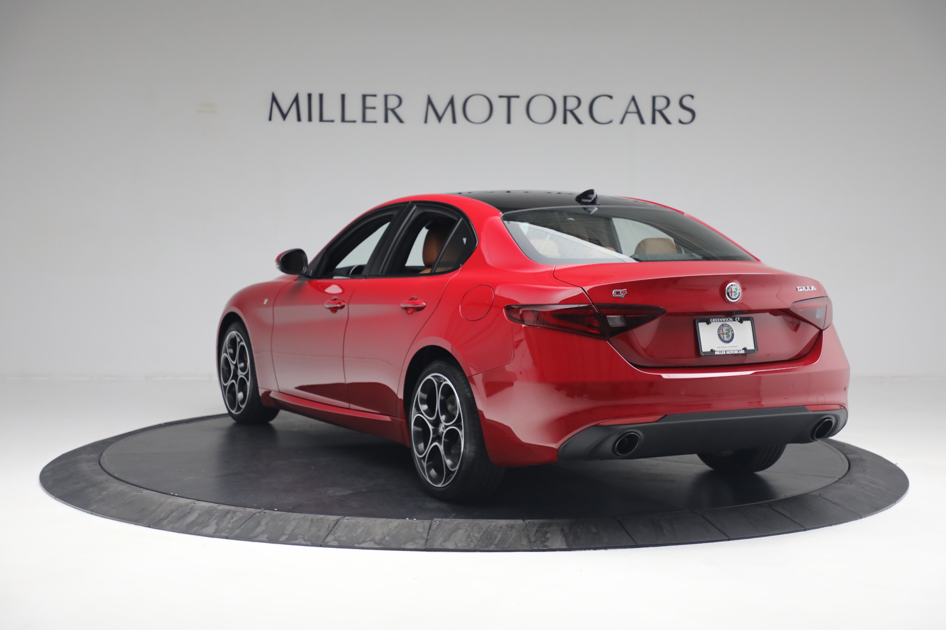 New 2022 Alfa Romeo Giulia Ti | St. Petersburg, FL