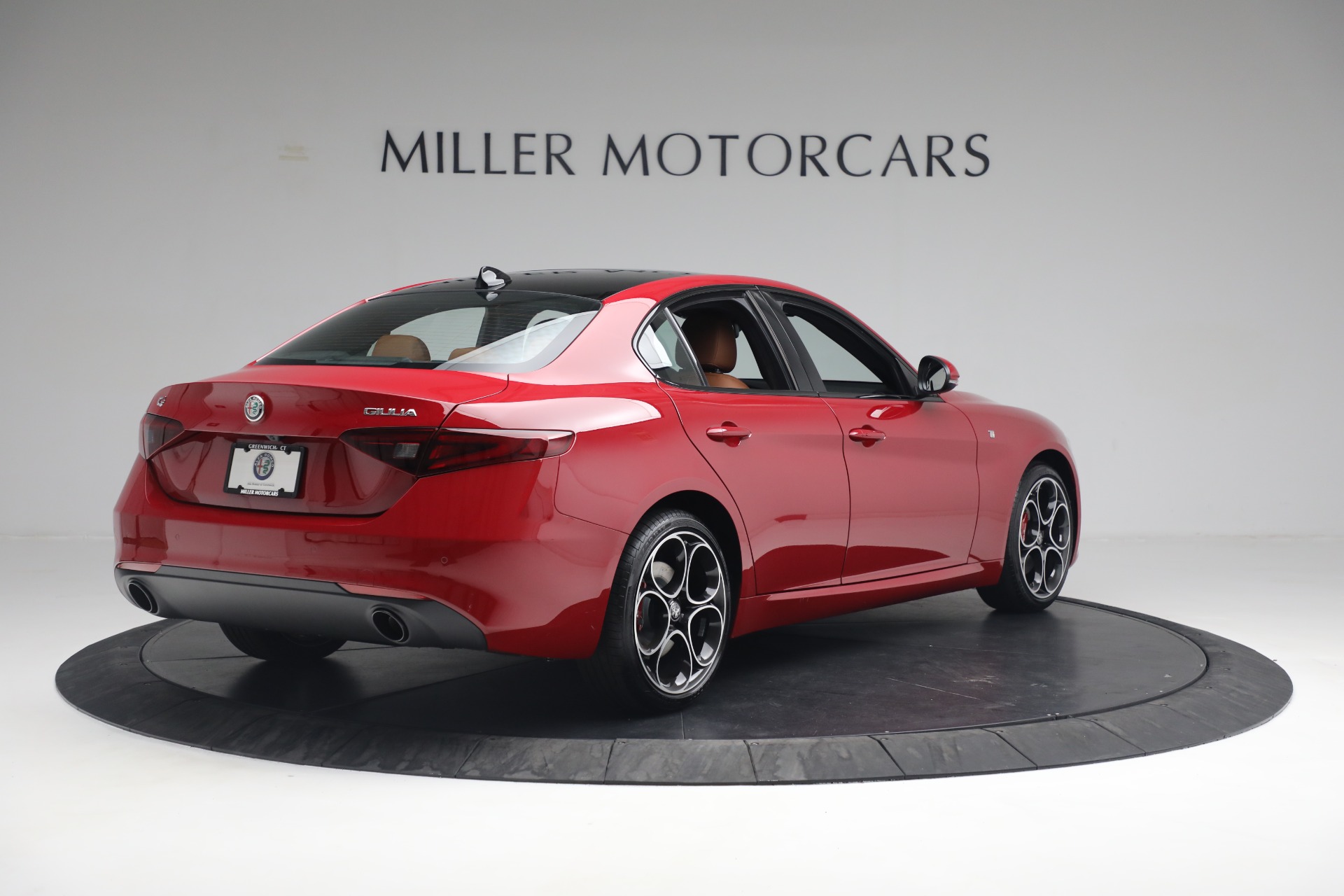 New 2022 Alfa Romeo Giulia Ti | St. Petersburg, FL