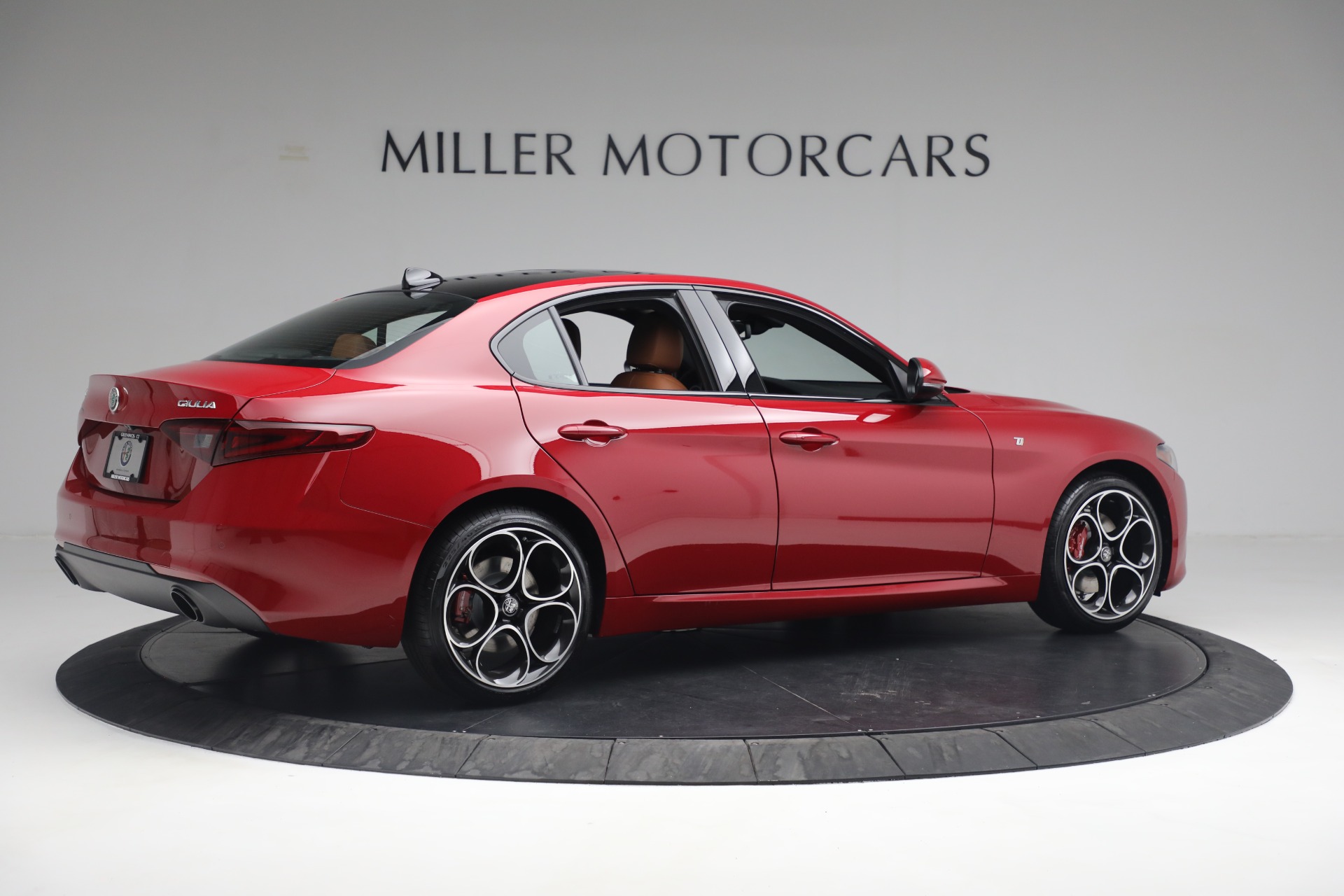 New 2022 Alfa Romeo Giulia Ti | St. Petersburg, FL