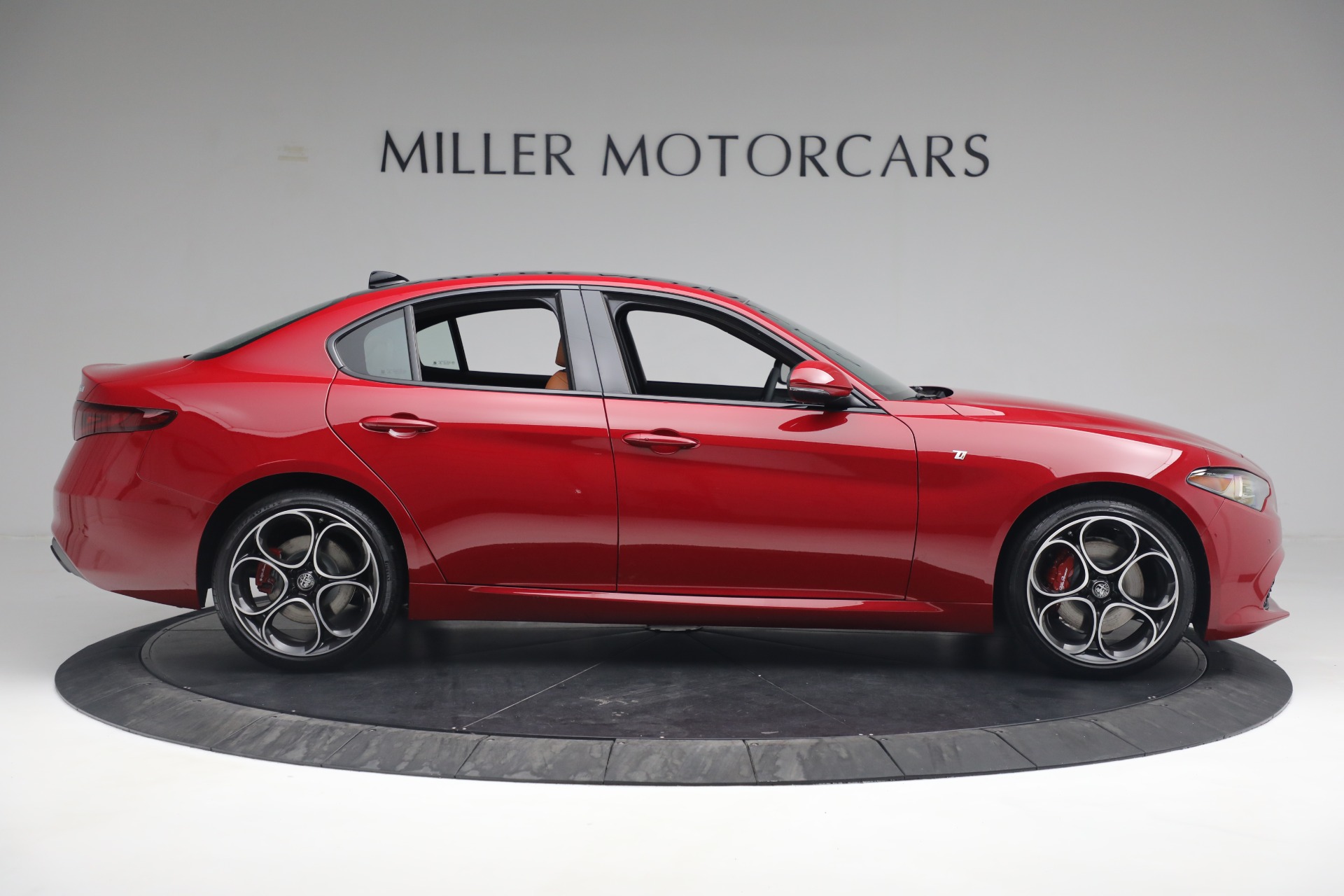 New 2022 Alfa Romeo Giulia Ti | St. Petersburg, FL