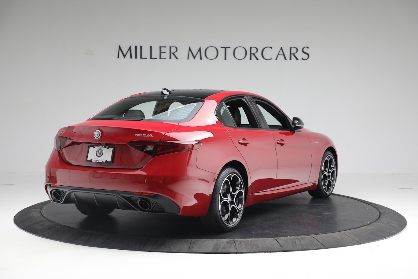 New 2022 Alfa Romeo Giulia Veloce | St. Petersburg, FL