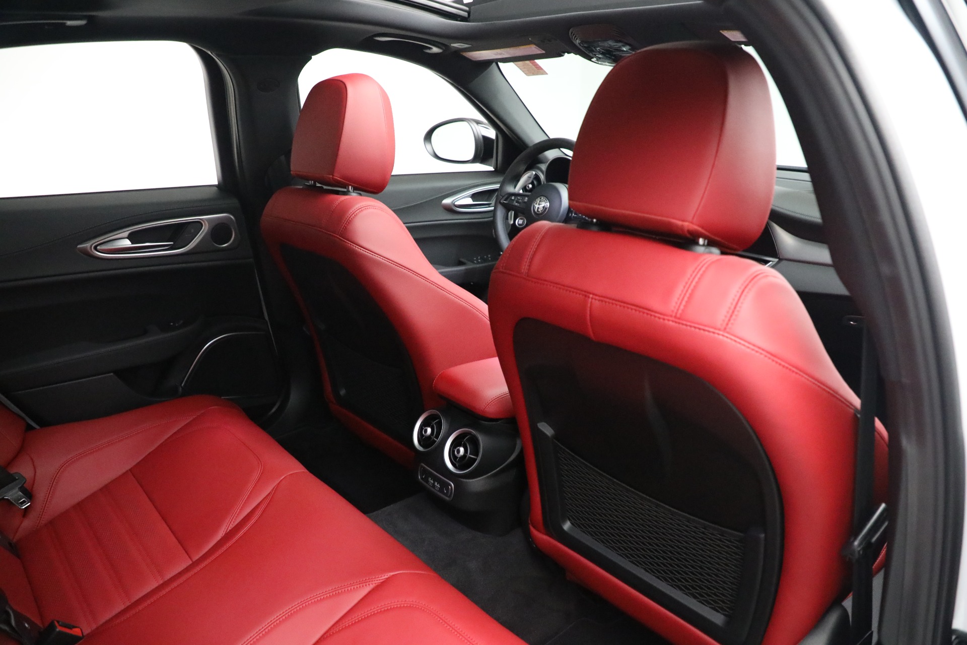 New 2022 Alfa Romeo Giulia Veloce | St. Petersburg, FL