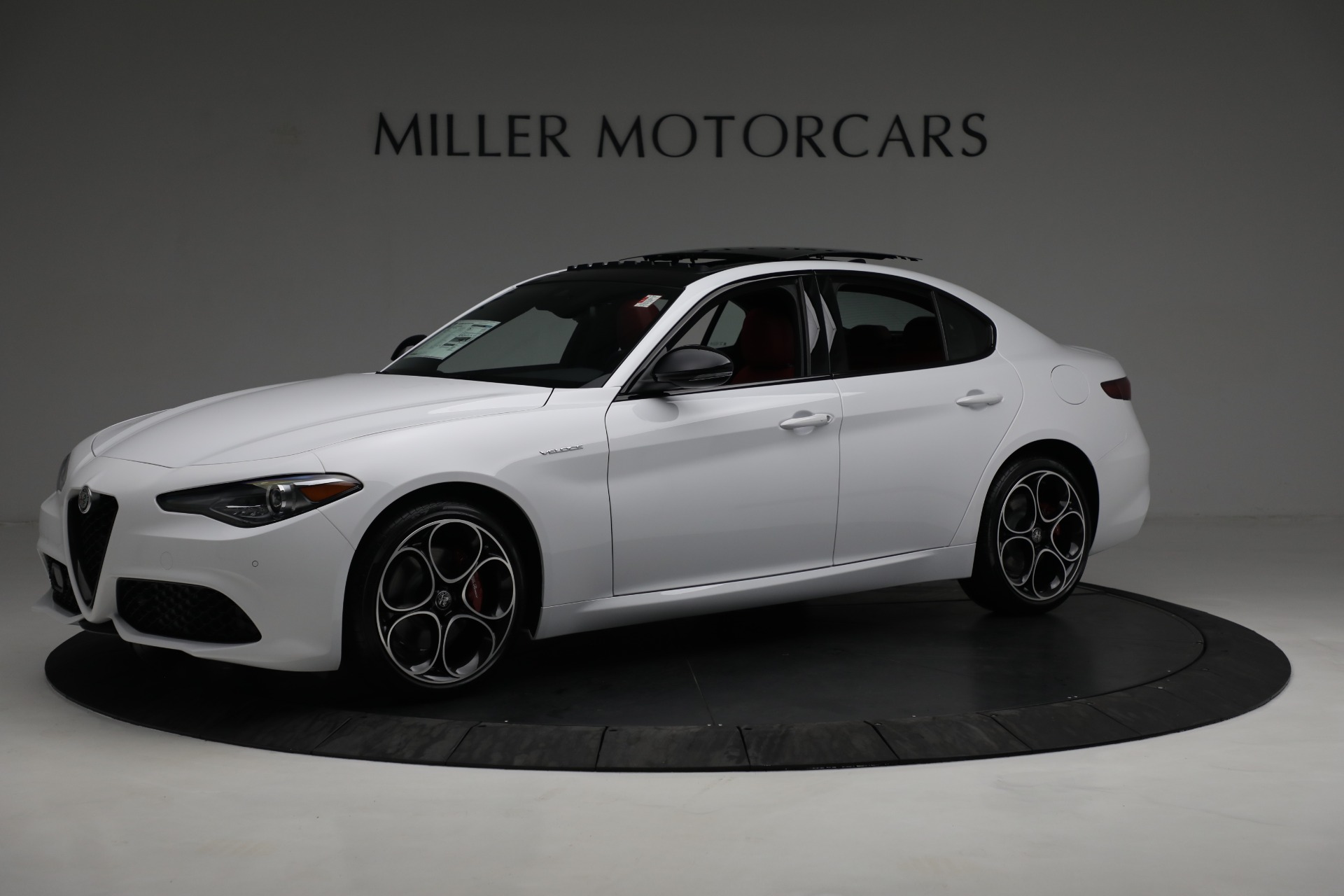 New 2022 Alfa Romeo Giulia Veloce | St. Petersburg, FL