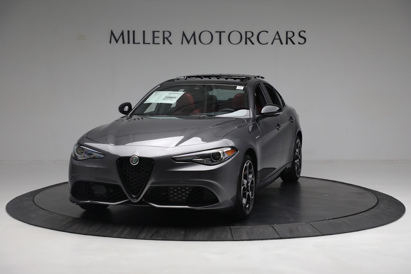 New 2022 Alfa Romeo Giulia Veloce | St. Petersburg, FL