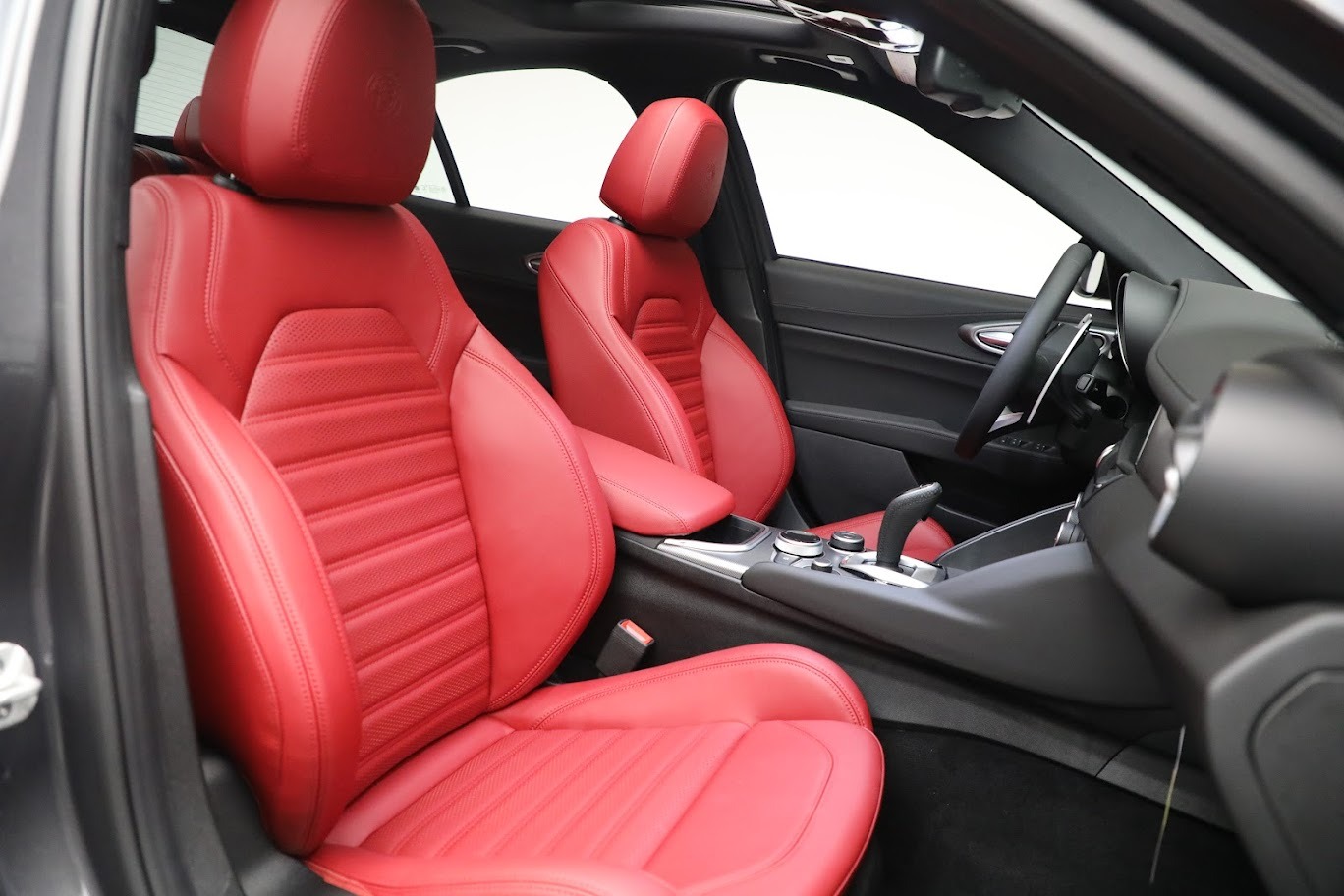 New 2022 Alfa Romeo Giulia Veloce | St. Petersburg, FL