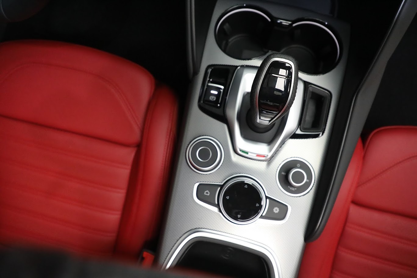 New 2022 Alfa Romeo Giulia Veloce | St. Petersburg, FL