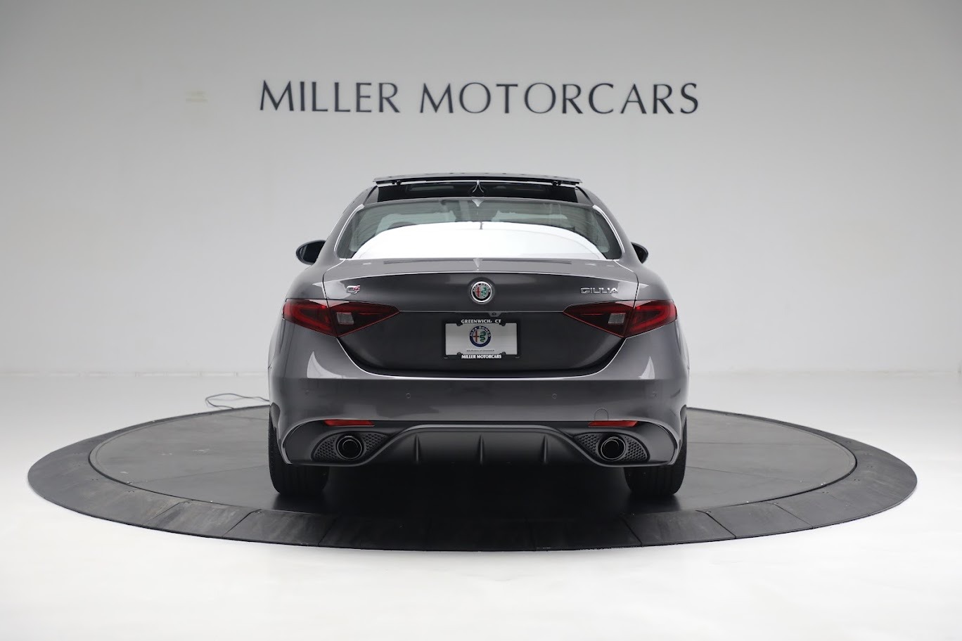 New 2022 Alfa Romeo Giulia Veloce | St. Petersburg, FL