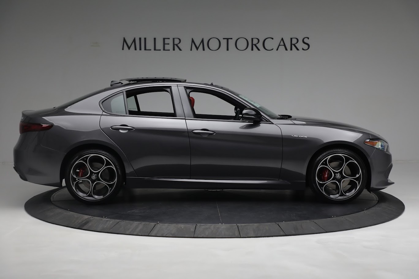 New 2022 Alfa Romeo Giulia Veloce | St. Petersburg, FL