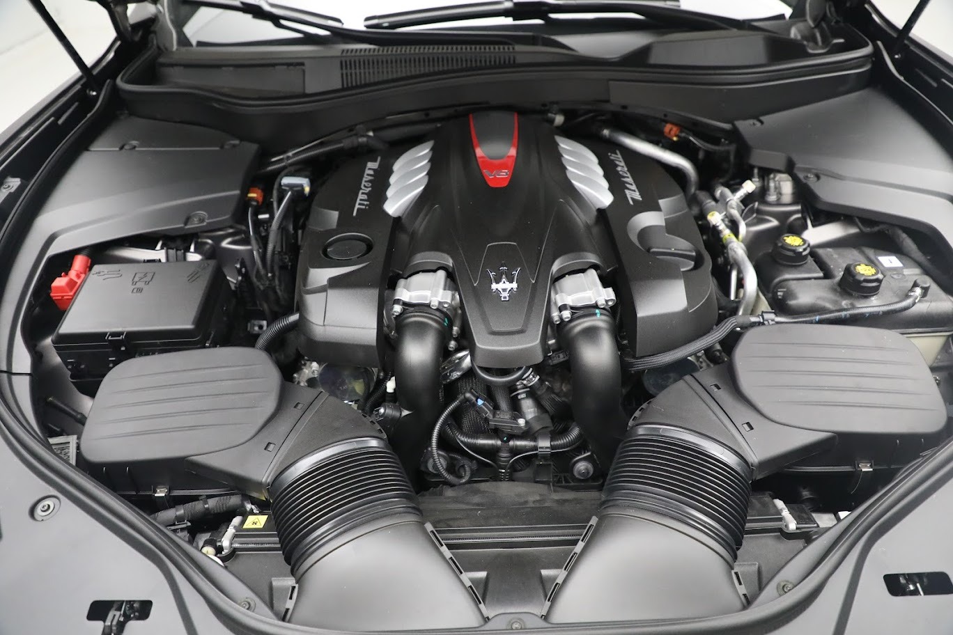 New 2022 Maserati Levante Modena S | St. Petersburg, FL