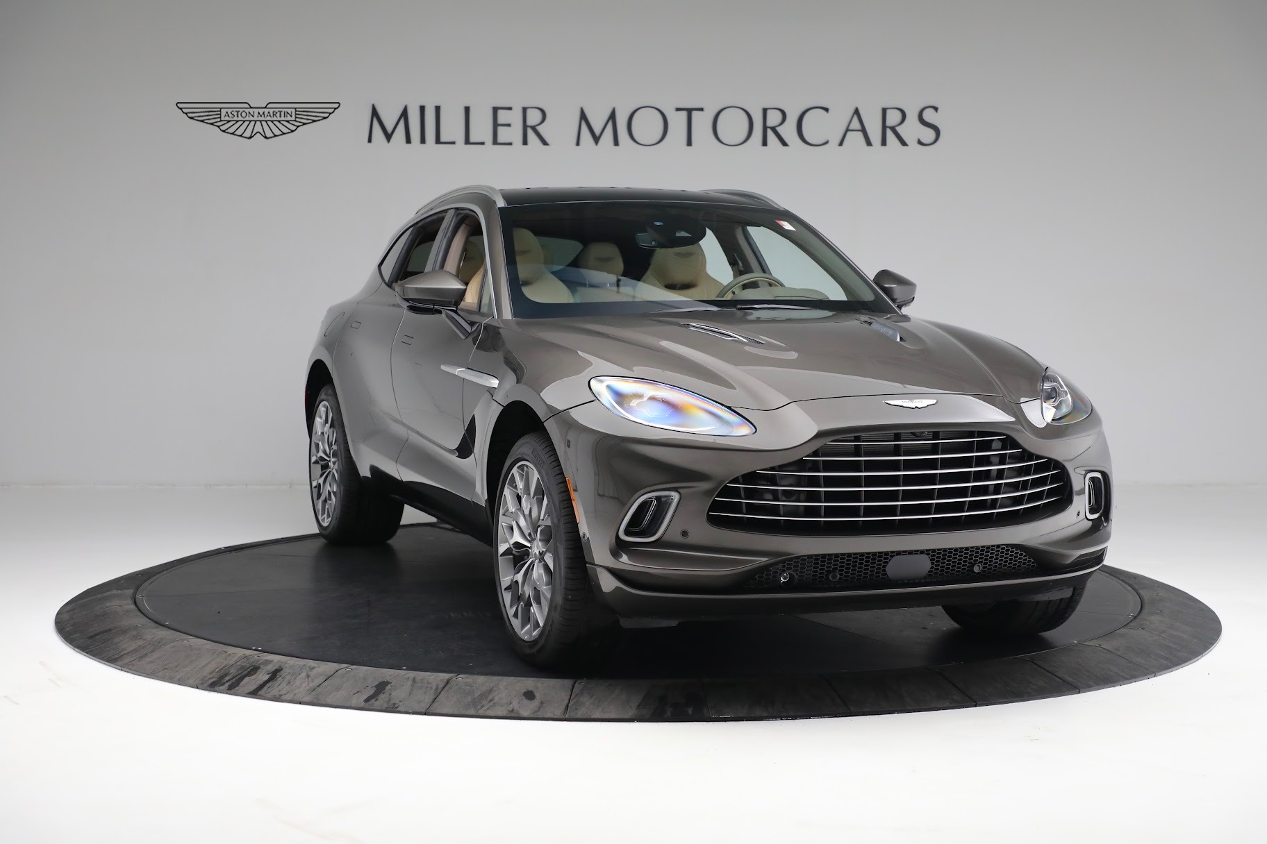 Used 2022 Aston Martin DBX | St. Petersburg, FL