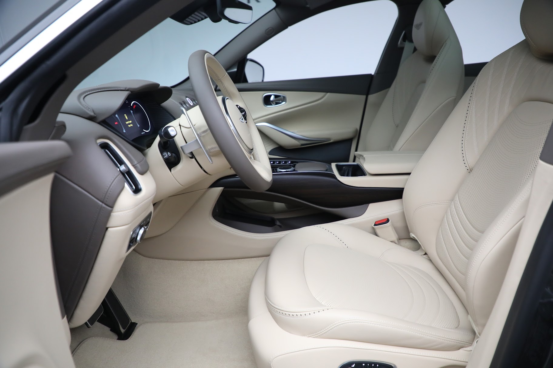 Used 2022 Aston Martin DBX | St. Petersburg, FL