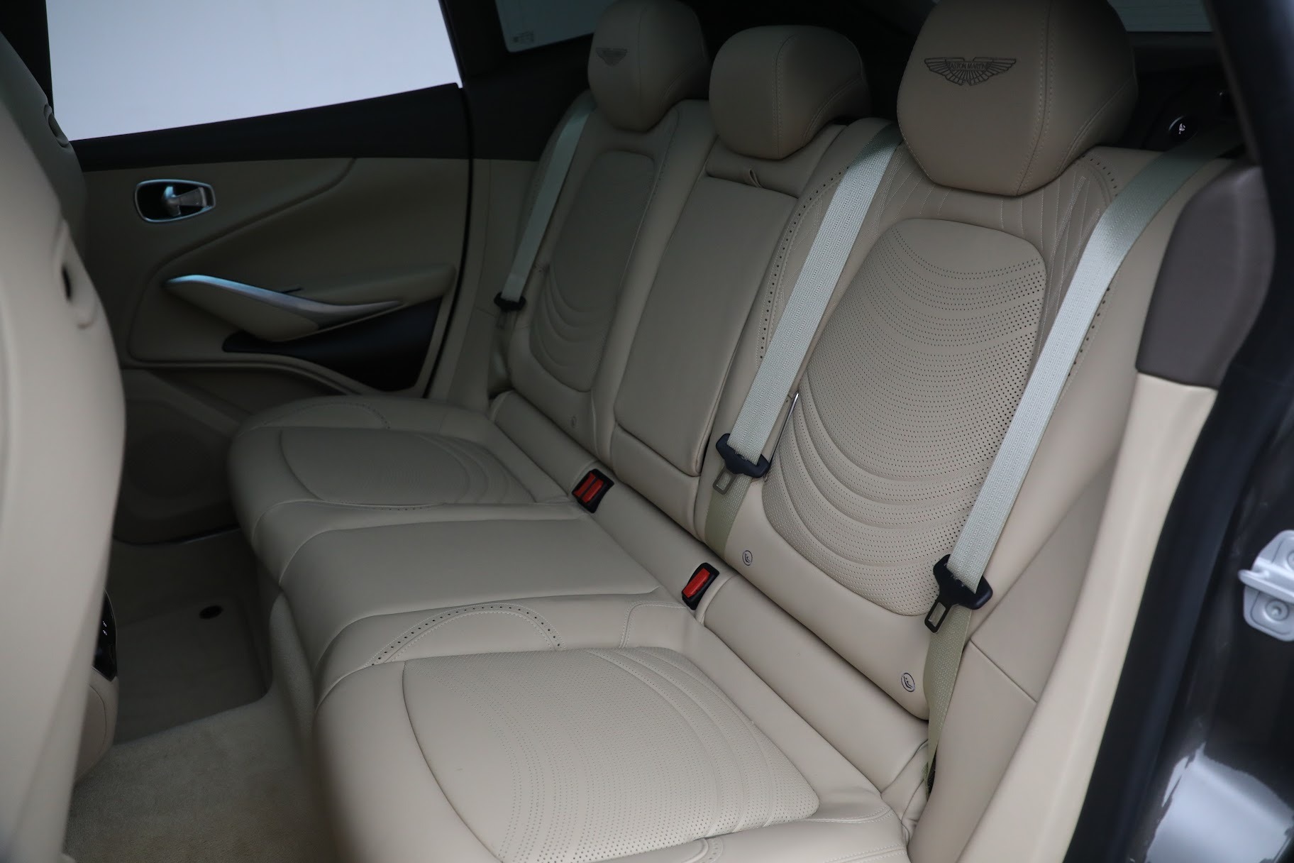 Used 2022 Aston Martin DBX | St. Petersburg, FL