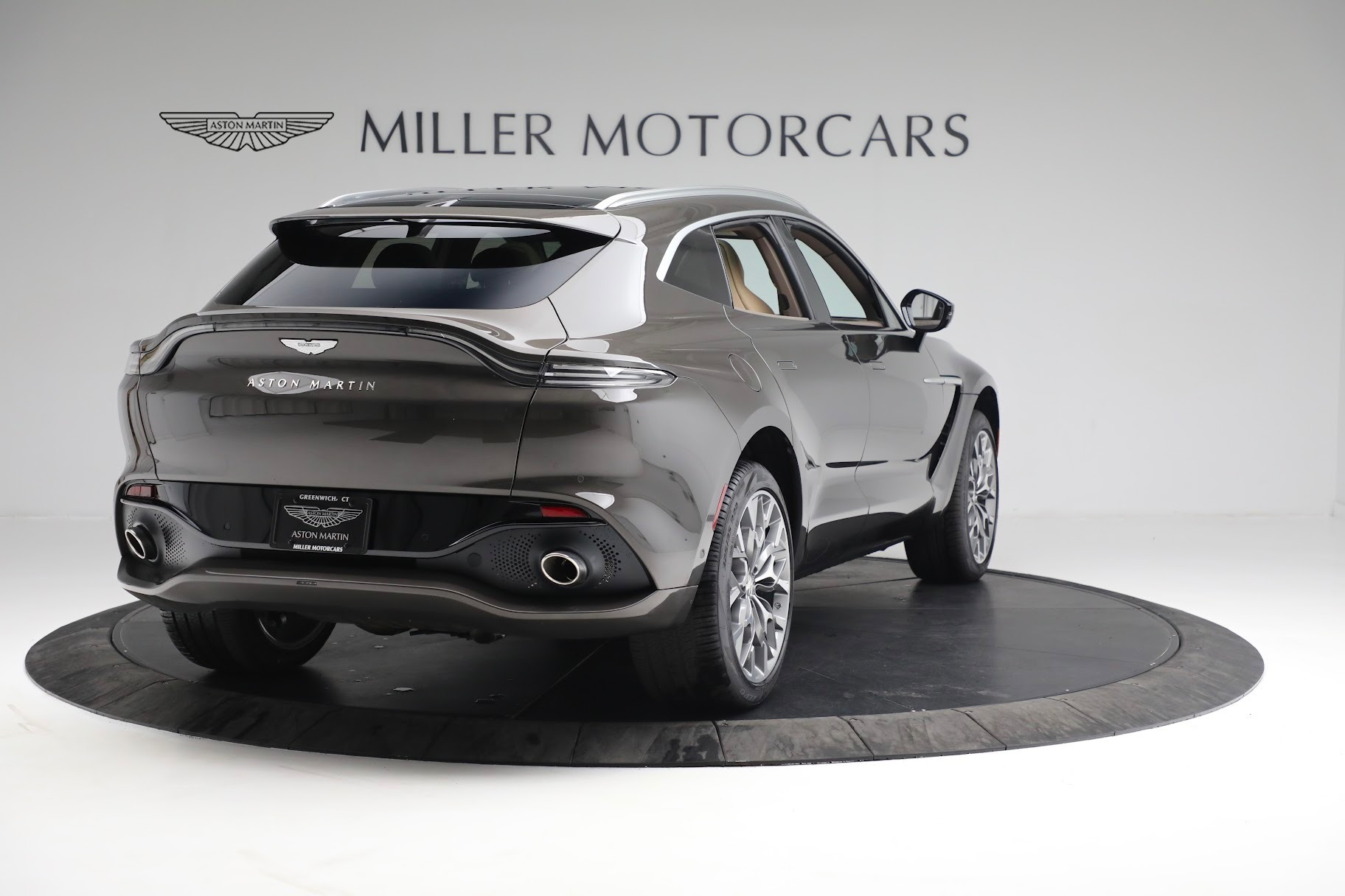 Used 2022 Aston Martin DBX | St. Petersburg, FL