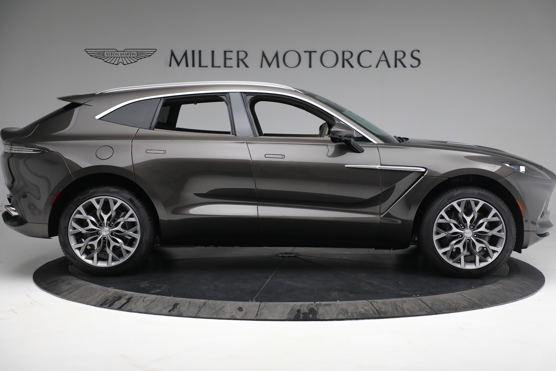 Used 2022 Aston Martin DBX | St. Petersburg, FL