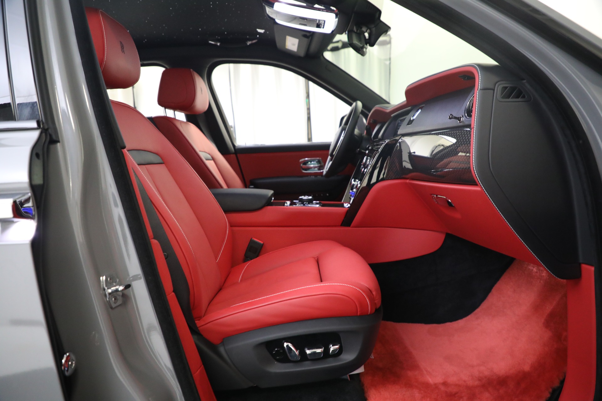 New 2022 Rolls-Royce Cullinan Black Badge | St. Petersburg, FL