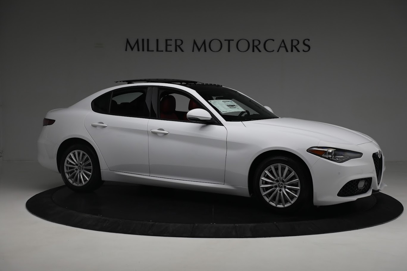 New 2022 Alfa Romeo Giulia Sprint | St. Petersburg, FL
