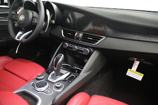 New 2022 Alfa Romeo Giulia Sprint | St. Petersburg, FL