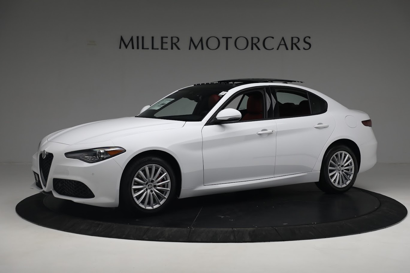 New 2022 Alfa Romeo Giulia Sprint | St. Petersburg, FL