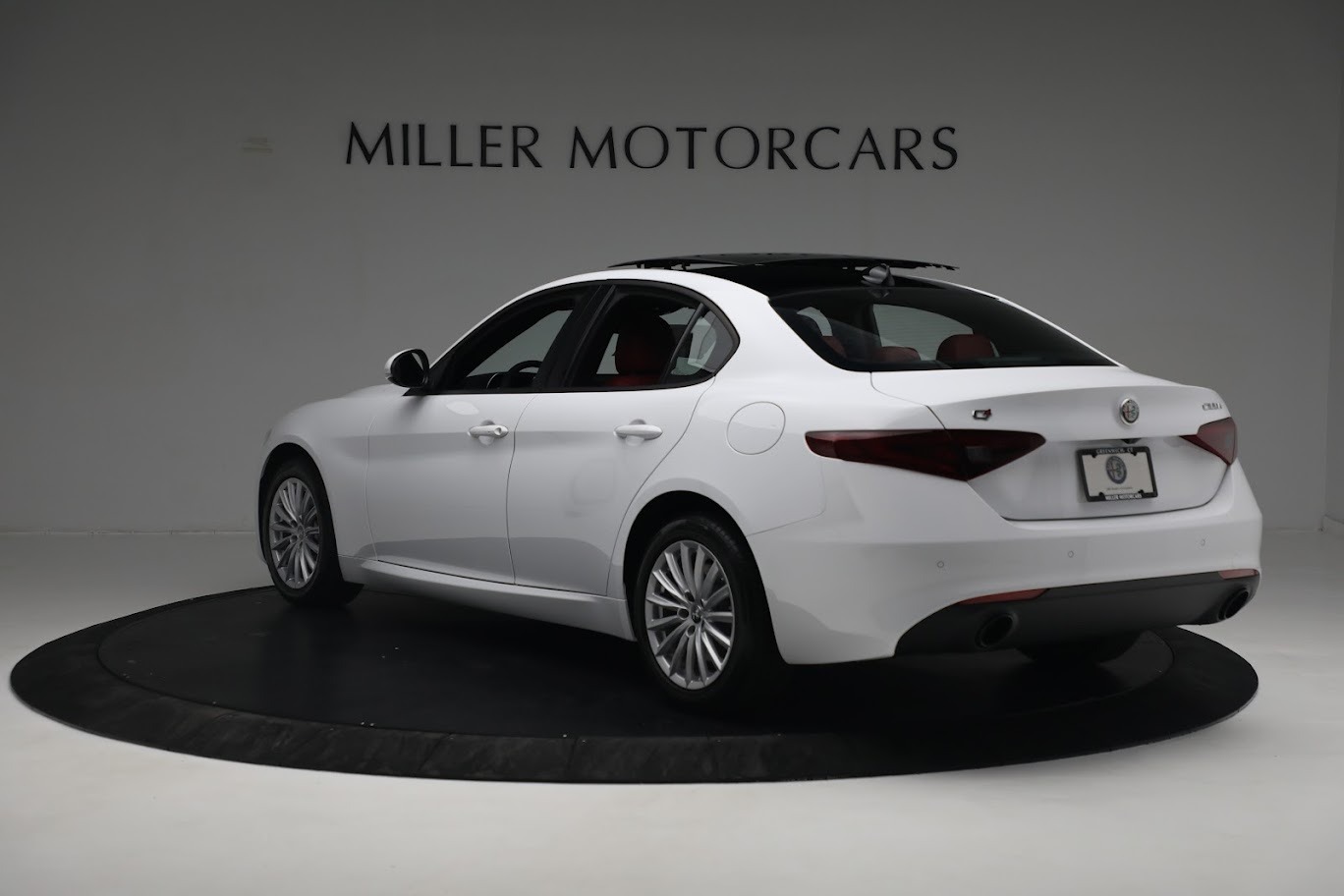New 2022 Alfa Romeo Giulia Sprint | St. Petersburg, FL